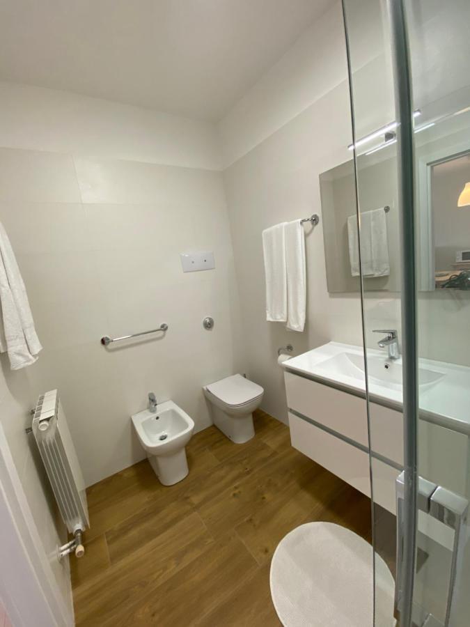Casa Vittoria Apartment Сирмионе Екстериор снимка