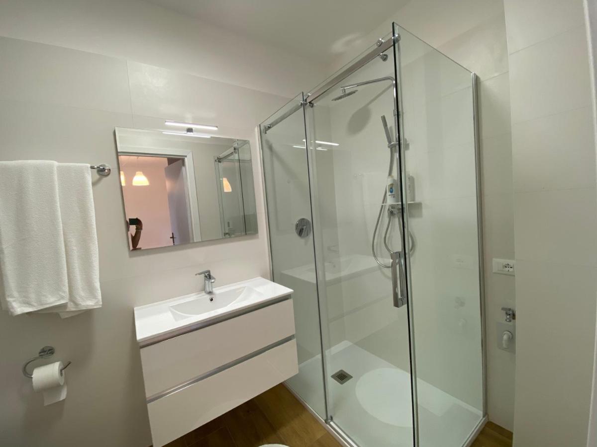 Casa Vittoria Apartment Сирмионе Екстериор снимка